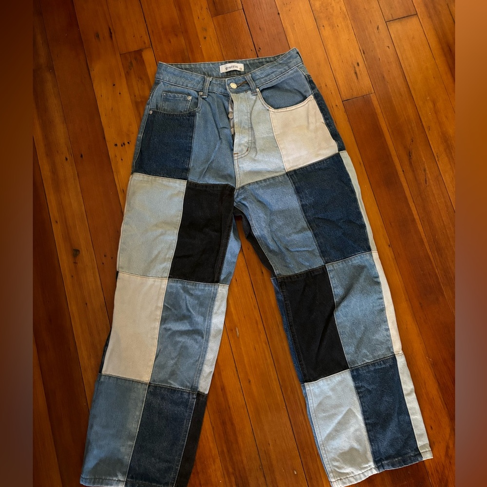 Graffiti high rise Jean